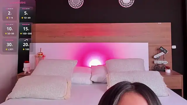 Snapshot of MiaTaylorSweet chatting on 10/18/25, 04:41 MiaTaylorSweet online show from 10/18/25, 04:41