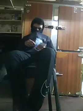 boy arabe 20 online show from 02/18/26, 09:22