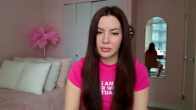 Snapshot of SirenSwitch chatting on 11/27/25, 09:50 SirenSwitch online show from 11/27/25, 09:50