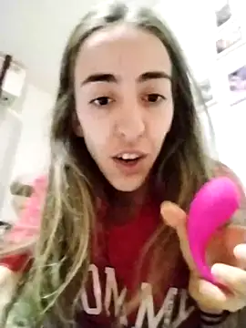 Snapshot of BarbiieeMiauh chatting on 09/23/25, 01:03 BarbiieeMiauh online show from 09/23/25, 01:03