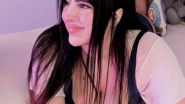 Camila Matinez  online show from 10/17/25, 12:01