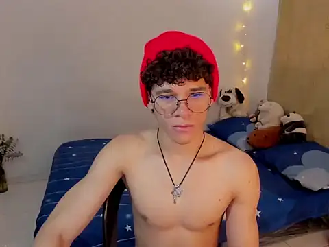 Snapshot of Tom_Blues chatting on 11/05/25, 01:00 Tom Blues online show from 11/05/25, 01:00