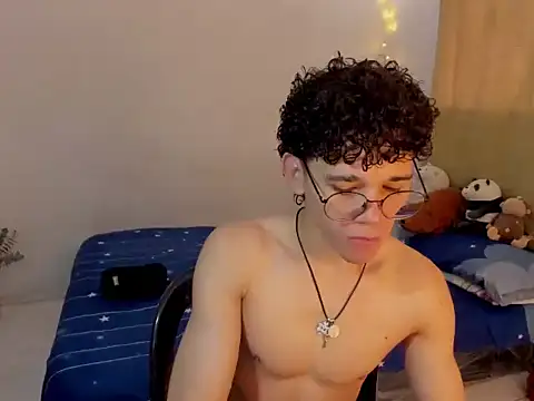 Tom Blues online show from 11/06/25, 01:01