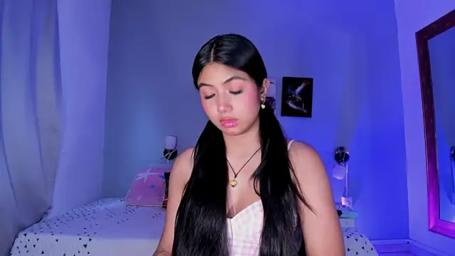 KimTayloor1 online show from 12/19/25, 07:32