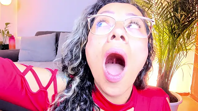 CarolaynStone online show from 10/27/25, 11:58