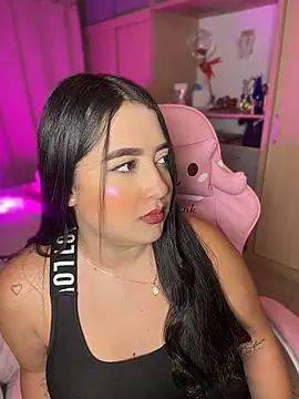 Emiily Moore1 online show from 05/20/26, 11:44