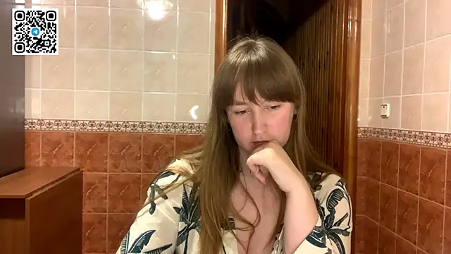 MaroonMoon  online show from 10/27/25, 08:35