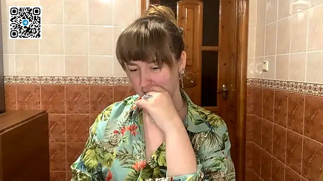 MaroonMoon  online show from 11/10/25, 08:41