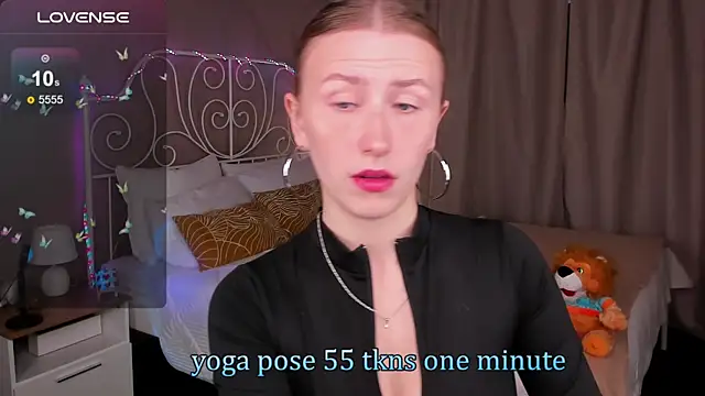 Snapshot of VesperaCeleste chatting on 09/13/25, 05:40 VesperaCeleste online show from 09/13/25, 05:40