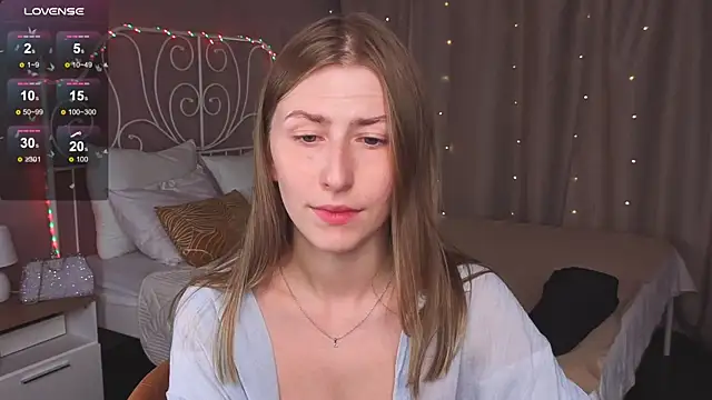 VesperaCeleste online show from 10/03/25, 05:48