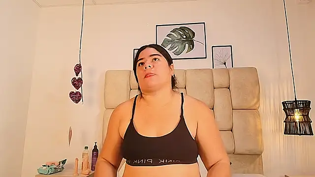 elizawiliamst online show from 09/23/25, 12:19