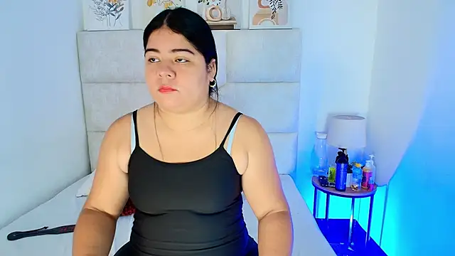 Snapshot of elizawiliamst chatting on 06/16/26, 12:08 elizawiliamst online show from 06/16/26, 12:08