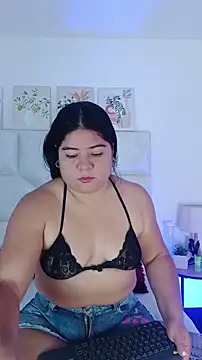 Snapshot of elizawiliamst chatting on 07/18/26, 12:31 elizawiliamst online show from 07/18/26, 12:31