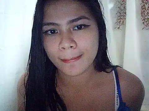 Snapshot of Zachariah_05 chatting on 10/13/25, 03:39 Zachariah 05 online show from 10/13/25, 03:39