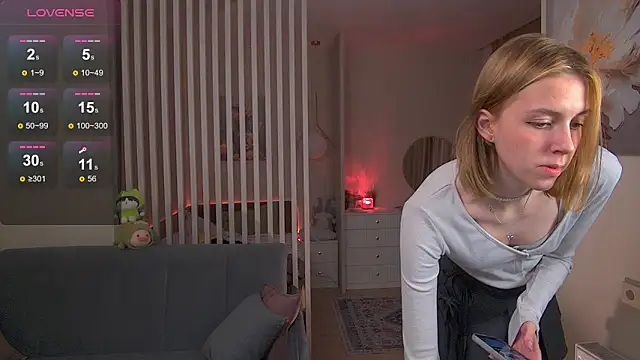 Snapshot of sofiapurex chatting on 09/21/25, 05:58 sofiapurex online show from 09/21/25, 05:58