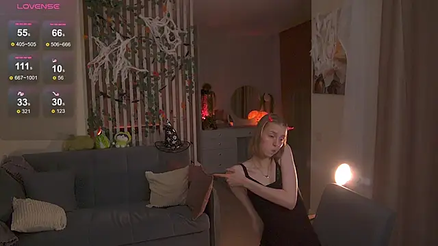 Snapshot of sofiapurex chatting on 10/31/25, 08:32 sofiapurex online show from 10/31/25, 08:32