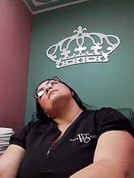 tiffany Johnson1 online show from 11/15/25, 06:48