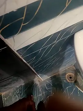 Snapshot of bobby3374 chatting on 10/14/25, 01:01 bobby3374 online show from 10/14/25, 01:01