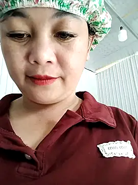 Lyly nuce online show from 10/03/25, 03:58