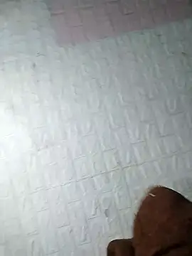 Lyly nuce online show from 10/04/25, 10:02