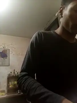 Snapshot of Bebicho14 chatting on 09/23/25, 04:15 Bebicho14 online show from 09/23/25, 04:15