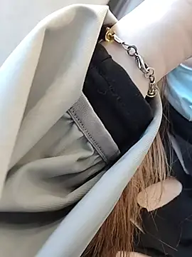 Snapshot of Lovelyanan chatting on 10/22/25, 06:46 Lovelyanan online show from 10/22/25, 06:46