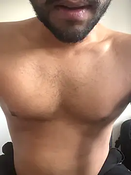 shiitposter male online show from 11/24/25, 09:53