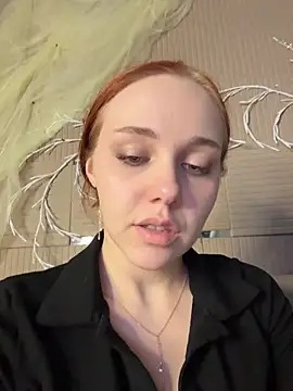 PollyVinice online show from 04/29/26, 05:17