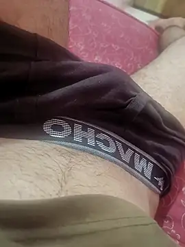 Snapshot of Rk3BULL chatting on 10/04/25, 05:00 Rk3BULL online show from 10/04/25, 05:00