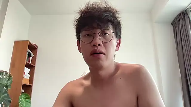 Snapshot of Passionatetwink2 chatting on 10/27/25, 08:18 Passionatetwink2 online show from 10/27/25, 08:18