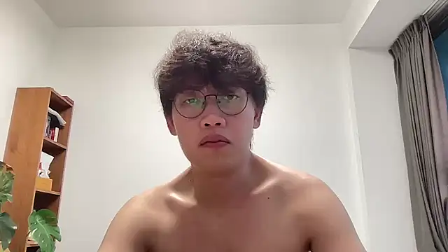 Snapshot of Passionatetwink2 chatting on 11/21/25, 10:47 Passionatetwink2 online show from 11/21/25, 10:47