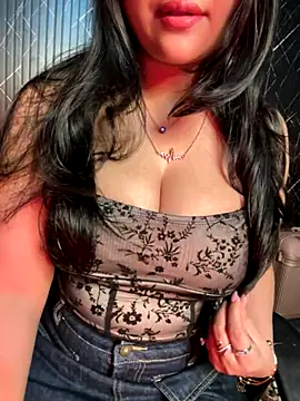 Snapshot of Pihu_9 chatting on 12/15/25, 05:34 Pihu 9 online show from 12/15/25, 05:34