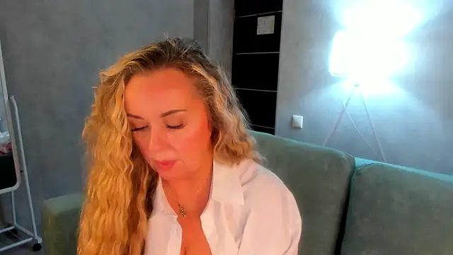 Sky Kuper online show from 12/04/25, 11:02