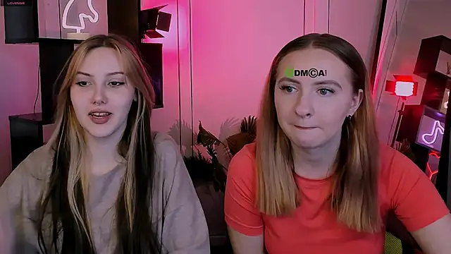 mila glow1 online show from 11/05/25, 12:49