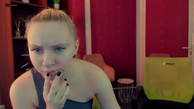 mila glow1 online show from 02/03/26, 12:32