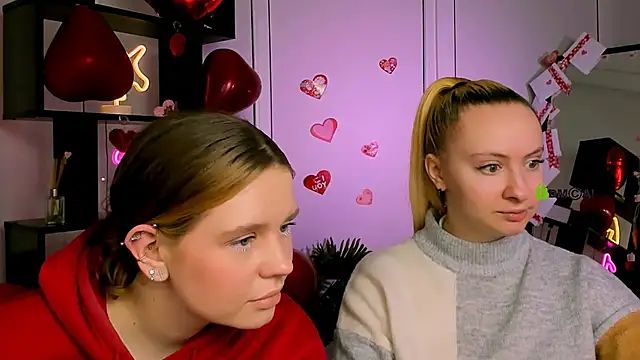 mila glow1 online show from 02/16/26, 07:21