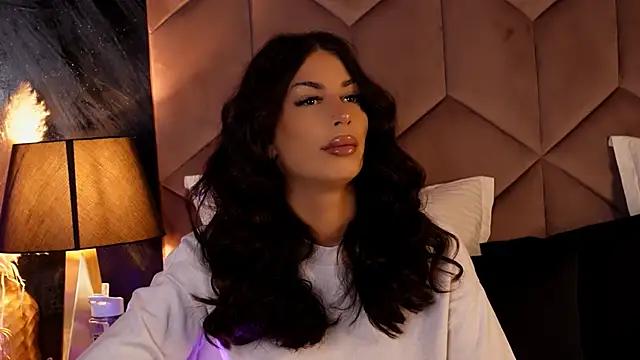 EvaRhea online show from 10/03/25, 02:52