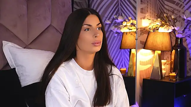 EvaRhea online show from 11/10/25, 03:49