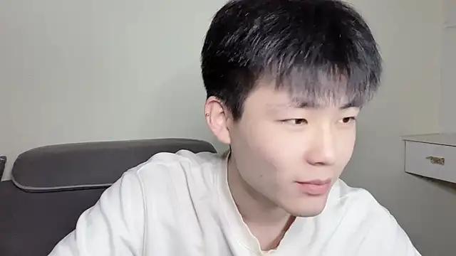 xiaoyang5200 online show from 11/02/25, 01:35