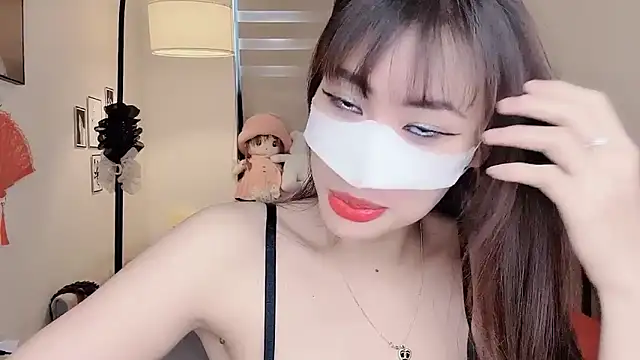 Snapshot of MaiLiiil chatting on 09/20/25, 03:18 MaiLiiil online show from 09/20/25, 03:18