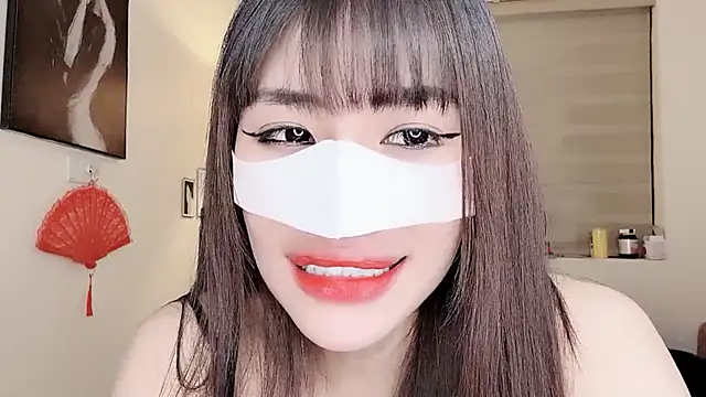 Snapshot of MaiLiiil chatting on 10/09/25, 03:54 MaiLiiil online show from 10/09/25, 03:54