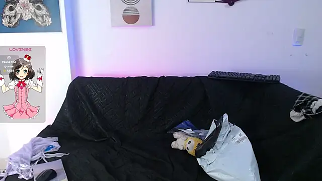 Laramucci online show from 12/17/25, 07:42