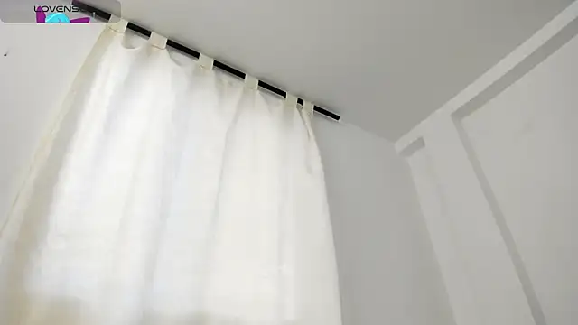 Ebony danik online show from 10/31/25, 06:42