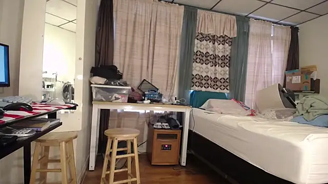 Snapshot of ANALTRAINING4U2 chatting on 02/19/25, 12:44 ANALTRAINING4U2 online show from 02/19/25, 12:44