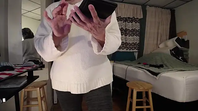 Snapshot of ANALTRAINING4U2 chatting on 02/22/25, 04:18 ANALTRAINING4U2 online show from 02/22/25, 04:18