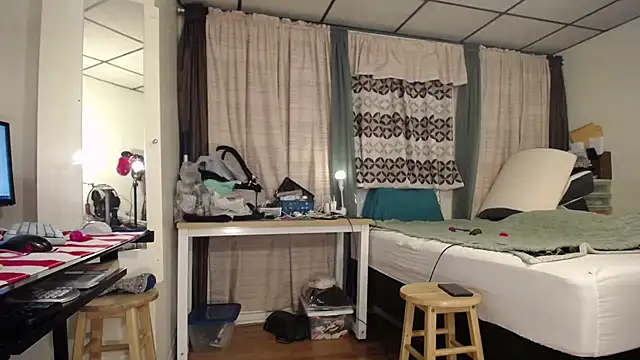 Snapshot of ANALTRAINING4U2 chatting on 02/24/25, 04:49 ANALTRAINING4U2 online show from 02/24/25, 04:49