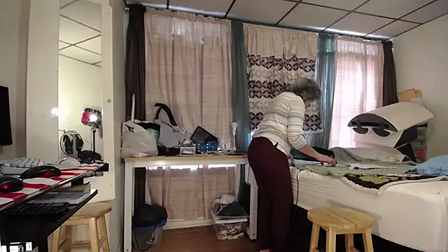 Snapshot of ANALTRAINING4U2 chatting on 02/25/25, 02:11 ANALTRAINING4U2 online show from 02/25/25, 02:11