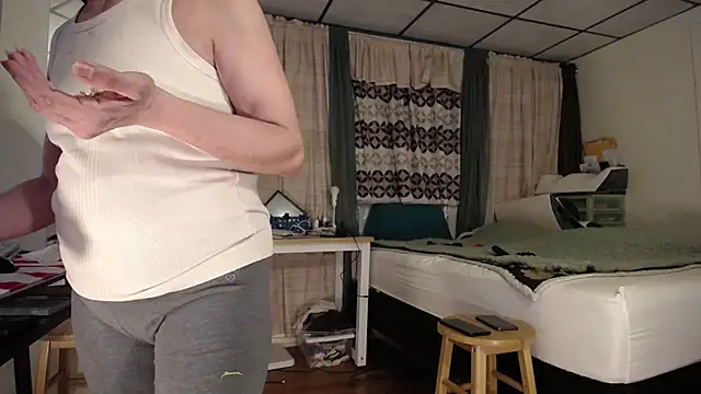 Snapshot of ANALTRAINING4U2 chatting on 03/01/25, 04:37 ANALTRAINING4U2 online show from 03/01/25, 04:37