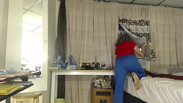 Snapshot of ANALTRAINING4U2 chatting on 09/19/25, 02:35 ANALTRAINING4U2 online show from 09/19/25, 02:35