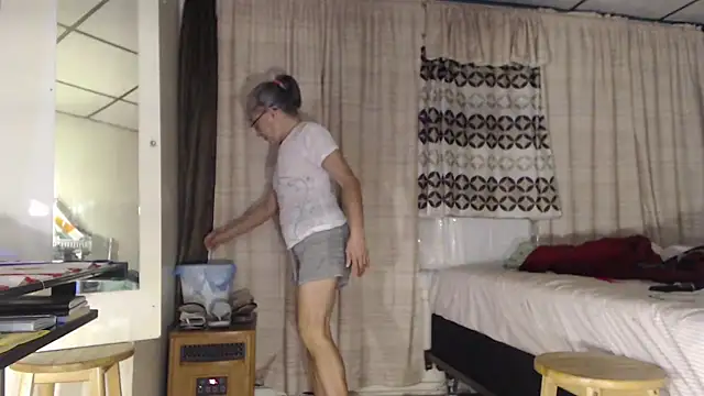 Snapshot of ANALTRAINING4U2 chatting on 10/23/25, 02:33 ANALTRAINING4U2 online show from 10/23/25, 02:33